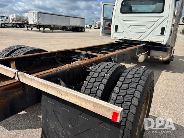2007-international-durastar-4300-image-38