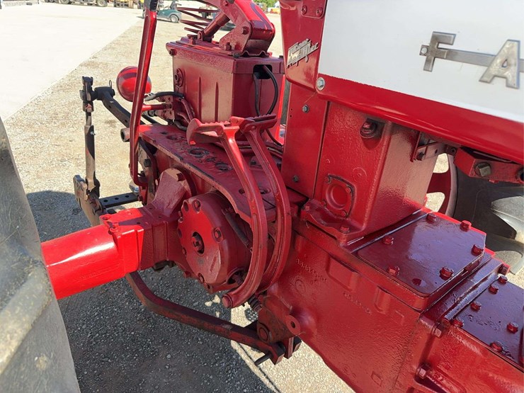 1955-farmall-400-2wd-tractor-image-26