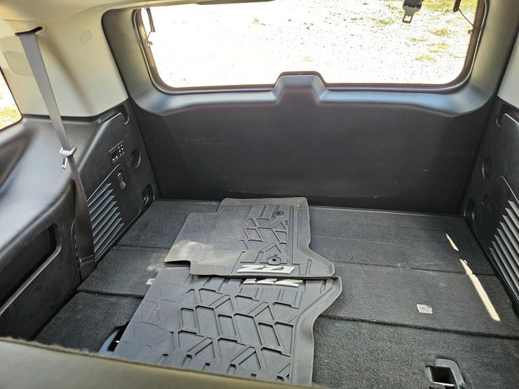 2018-chevrolet-tahoe-image-50
