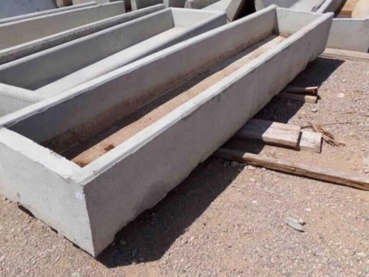 8'-concrete-goat/sheep-bunk-image-1