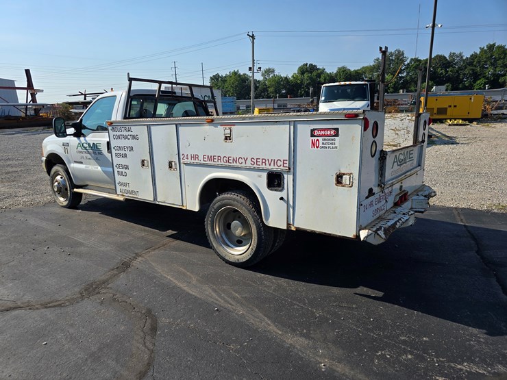 2000-ford-f550-image-15
