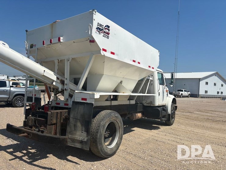 2000-ihc-4900-dry-tender-truck-(dr12098,-unit-25102)-image-7