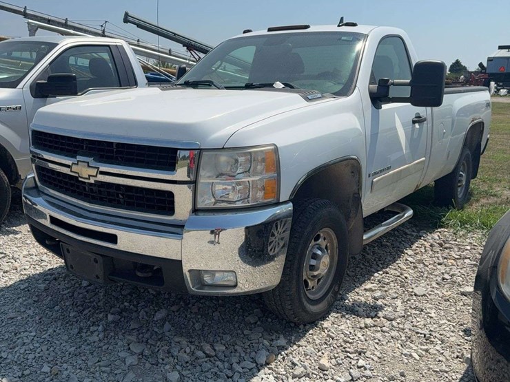 2007-chevrolet-silverado-image-1