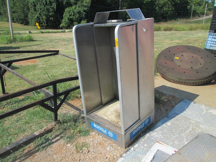 #81-•-#26813-•-phone-booth-image-1