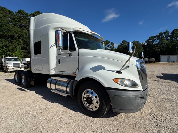 2013-international-prostar-image-2