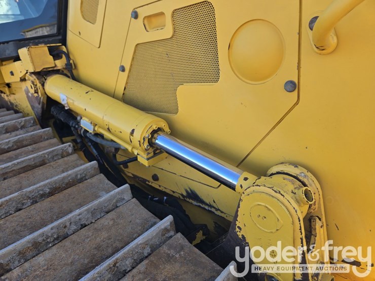 2023-komatsu-d61pxi-24-image-36