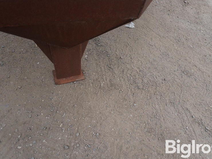 7'x8'x28"-tall-hay-feeder-image-15