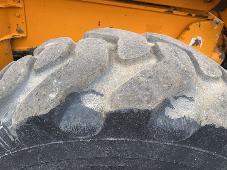 2007-deere-410j-image-14