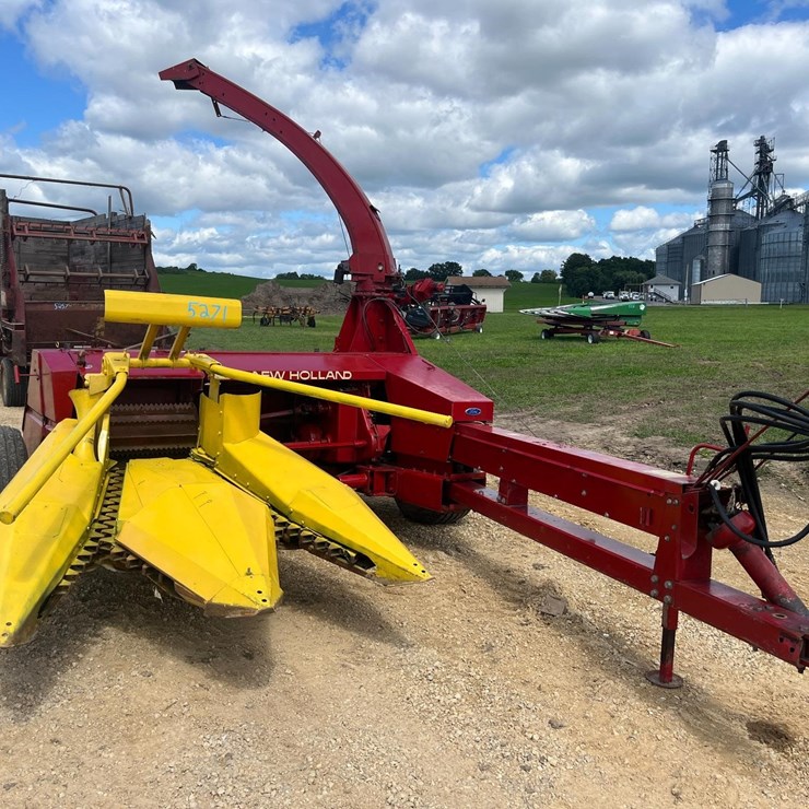 NEW HOLLAND 900