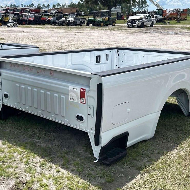 Ford Super Duty FX4 Pickup Truck Bed