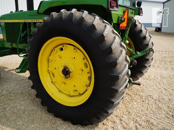1976-john-deere-4230-image-26
