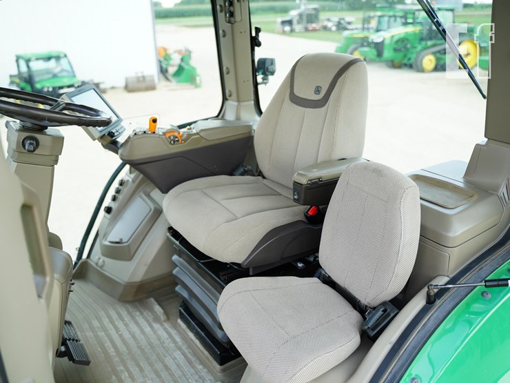 2021-john-deere-8rx-310-image-31