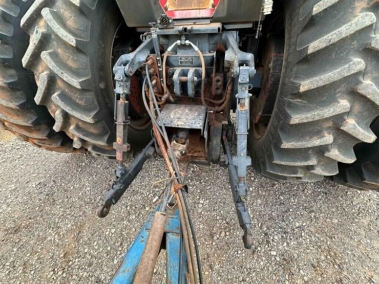 case-7130-tractor-image-7