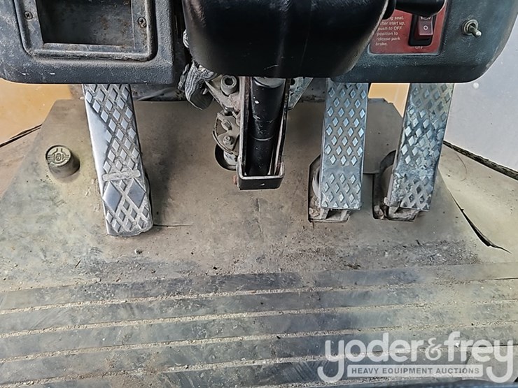 2005-deere-544j-image-31