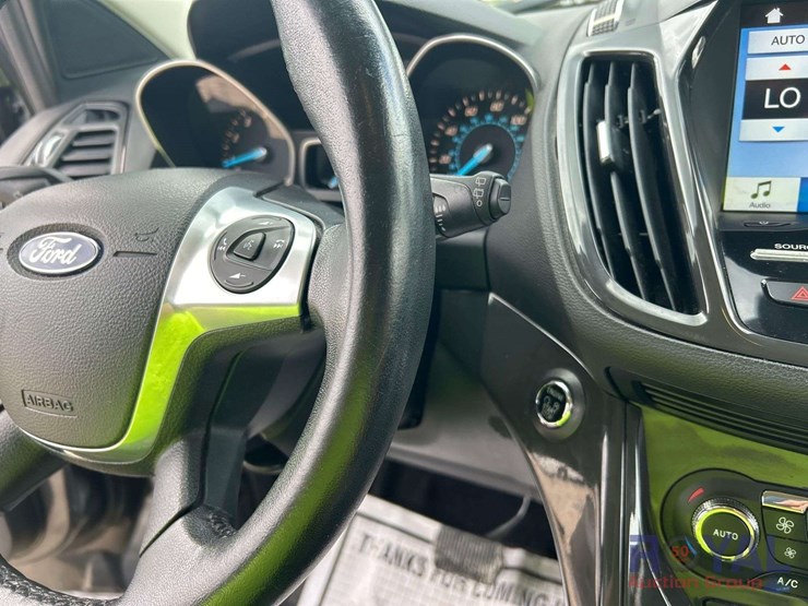2016-ford-escape-image-15