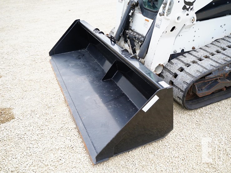2022-bobcat-t770-image-10