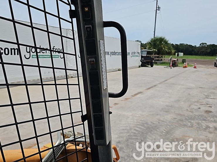 2018-case-tv380-image-30
