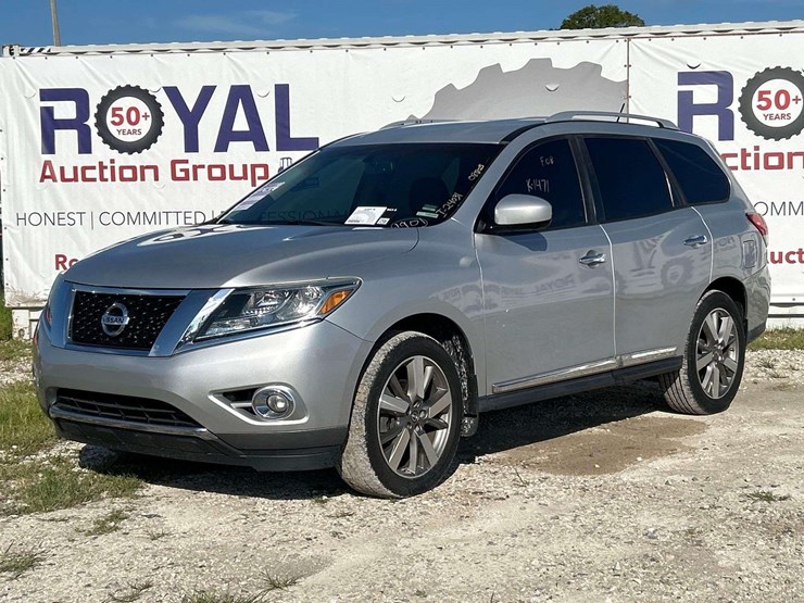 2013-nissan-pathfinder-image-1