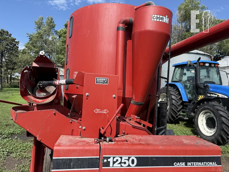 case-ih-1250-image-4