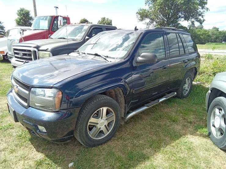 2008-chevrolet-trailblazer-image-1