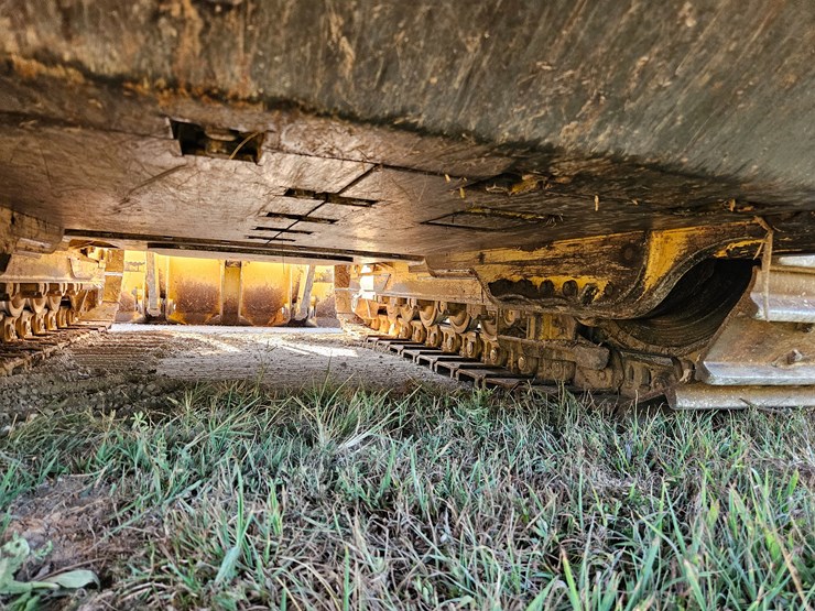 2014-caterpillar-953d-image-103