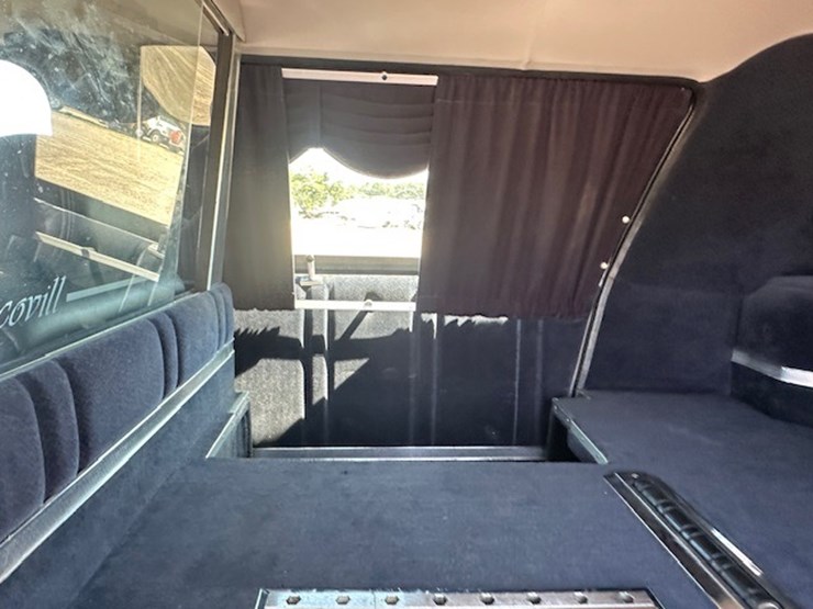 #22948-•-1997-cadillac-victoria-hearse-image-30