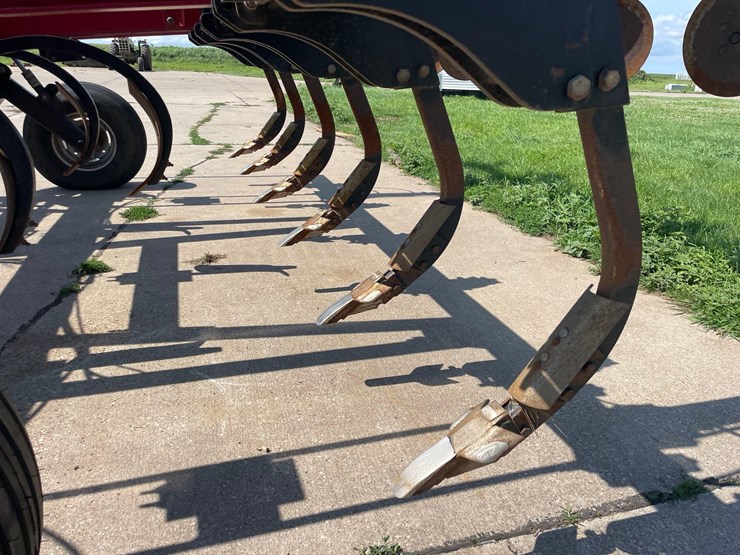 case-ih-6750-image-30