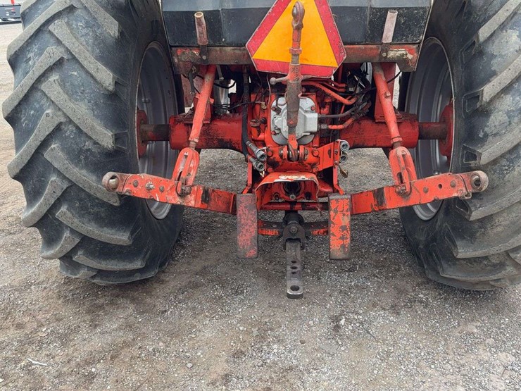 1977-case-970-2wd-tractor-image-7