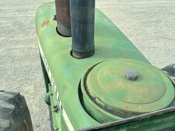 john-deere-7520-image-22