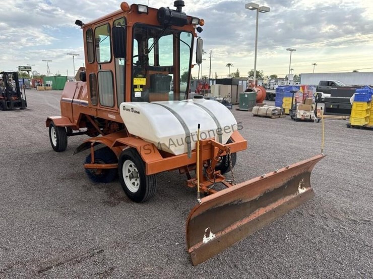 broce-crt350-sweeper-image-4