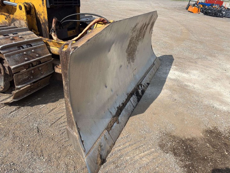 2005-deere-750j-image-13