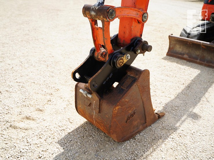 2017-kubota-kx080-4-image-18