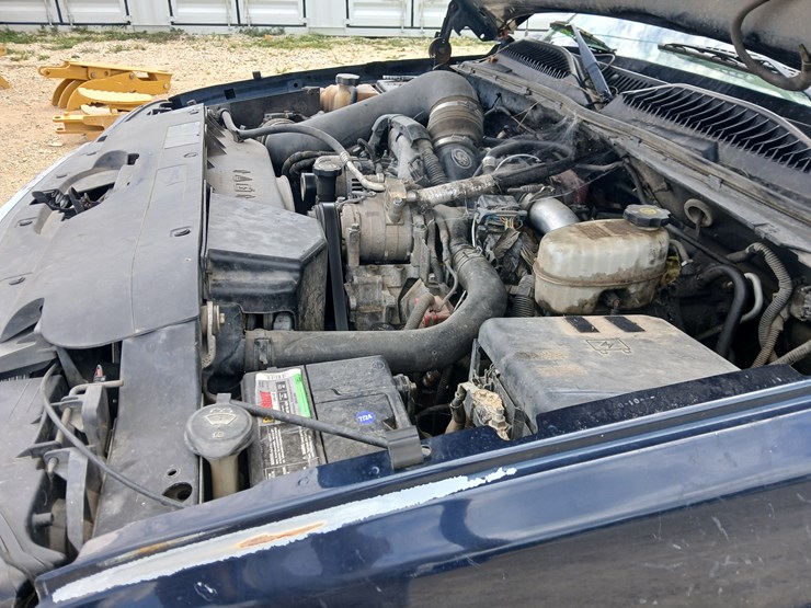 2005-chevrolet-silverado-image-19