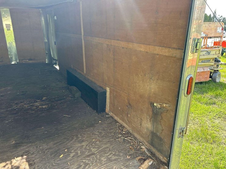 22ft-t/a-enclosed-cargo-trailer-image-11