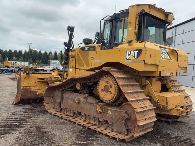 2013-caterpillar-d6t-xw-image-4