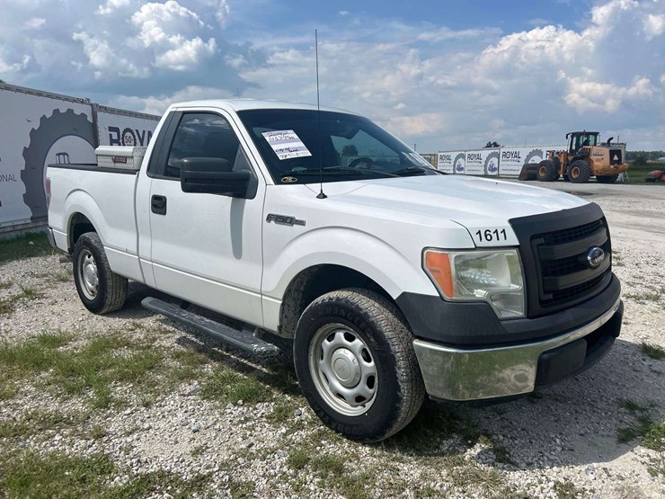 2014-ford-f-150-pickup-truck-image-2