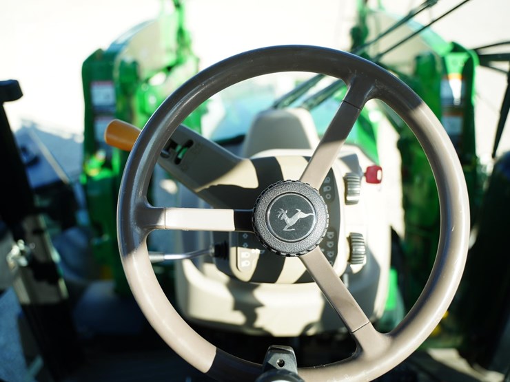 2017-john-deere-5090r-image-43