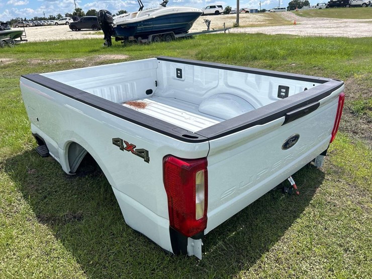 ford-super-duty-pickup-truck-bed-image-4