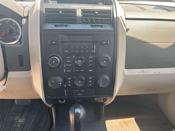 2012-ford-escape-xls-image-15