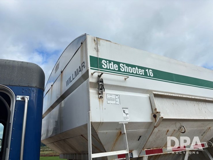 1998-peterbilt-385-image-46