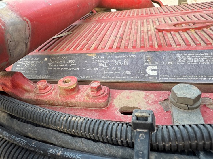 peterbilt-389-image-9