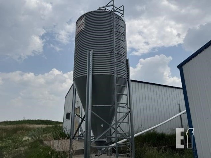 farmer-boy-ag-system-hopper-bin-(1)-31-image-1