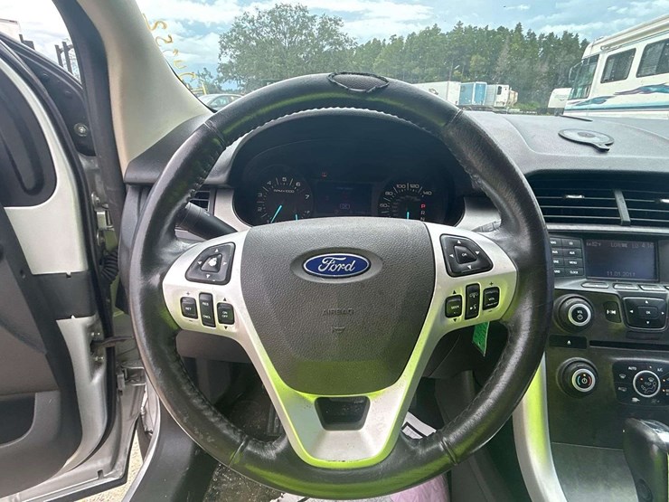 2013-ford-edge-sel-image-12