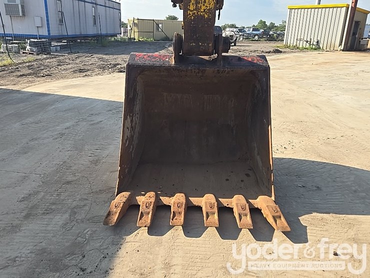 2005-komatsu-pc300-lc-7-image-11