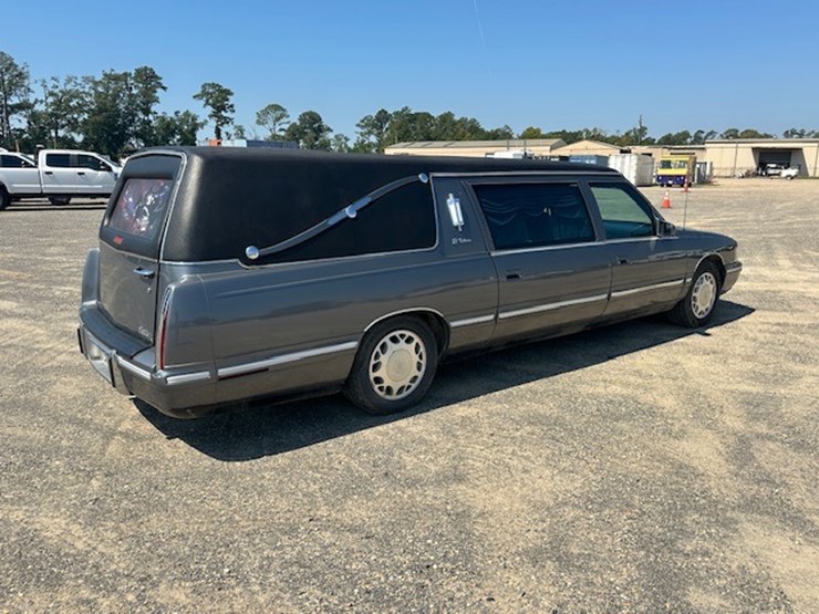#22948-•-1997-cadillac-victoria-hearse-image-3