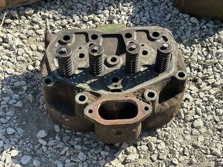 john-deere-model-70-gas-head-image-4