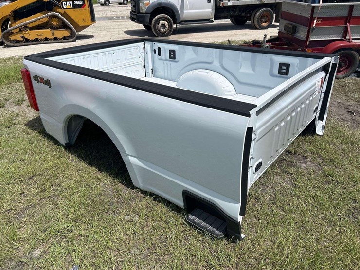 ford-super-duty-pickup-truck-bed-image-2