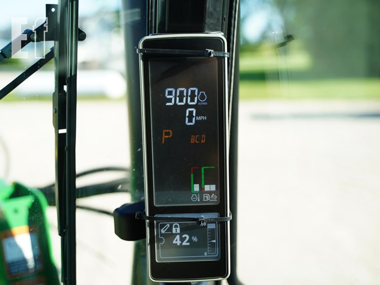 2017-john-deere-5090r-image-42