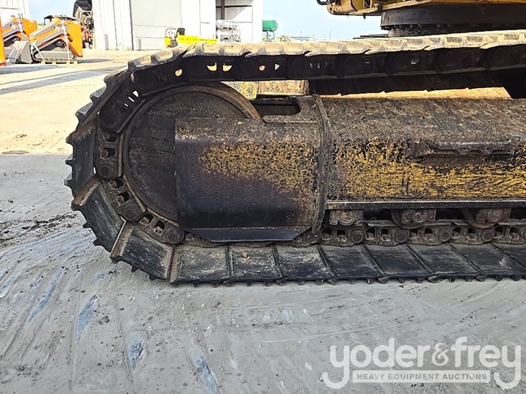 2015-caterpillar-336-f-image-13