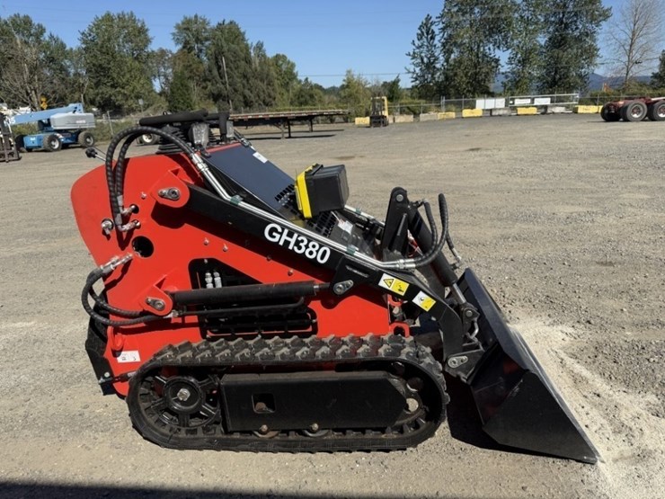 2025-aboss-gh380-mini-compact-track-loader-image-3